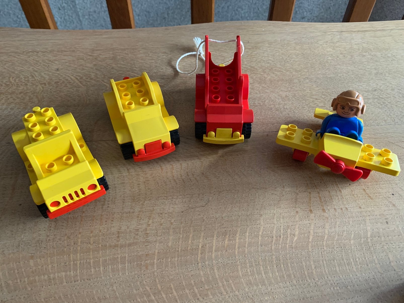 Duplo 3 voitures 1 avion, Enfants & Bébés, Enlèvement, Comme neuf, Duplo
