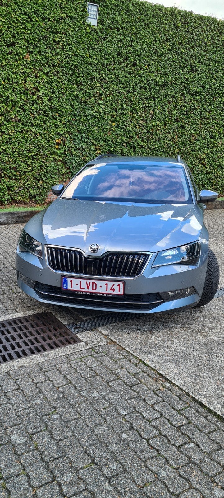 Skoda Superb 2,0 tdi 150km, Autos, Argent ou Gris, Achat, Euro 6, Noir
