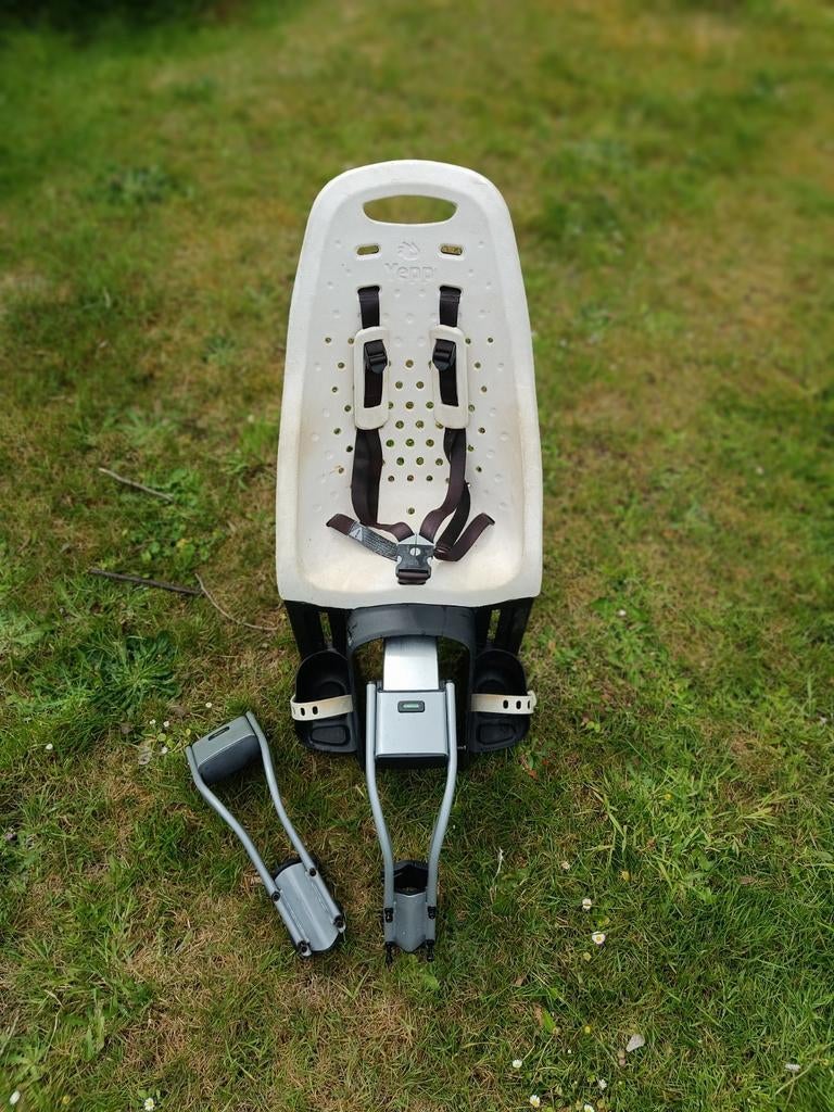 Fietsstoeltje Yepp met 2 adapters en sleuteltjes, Ophalen
