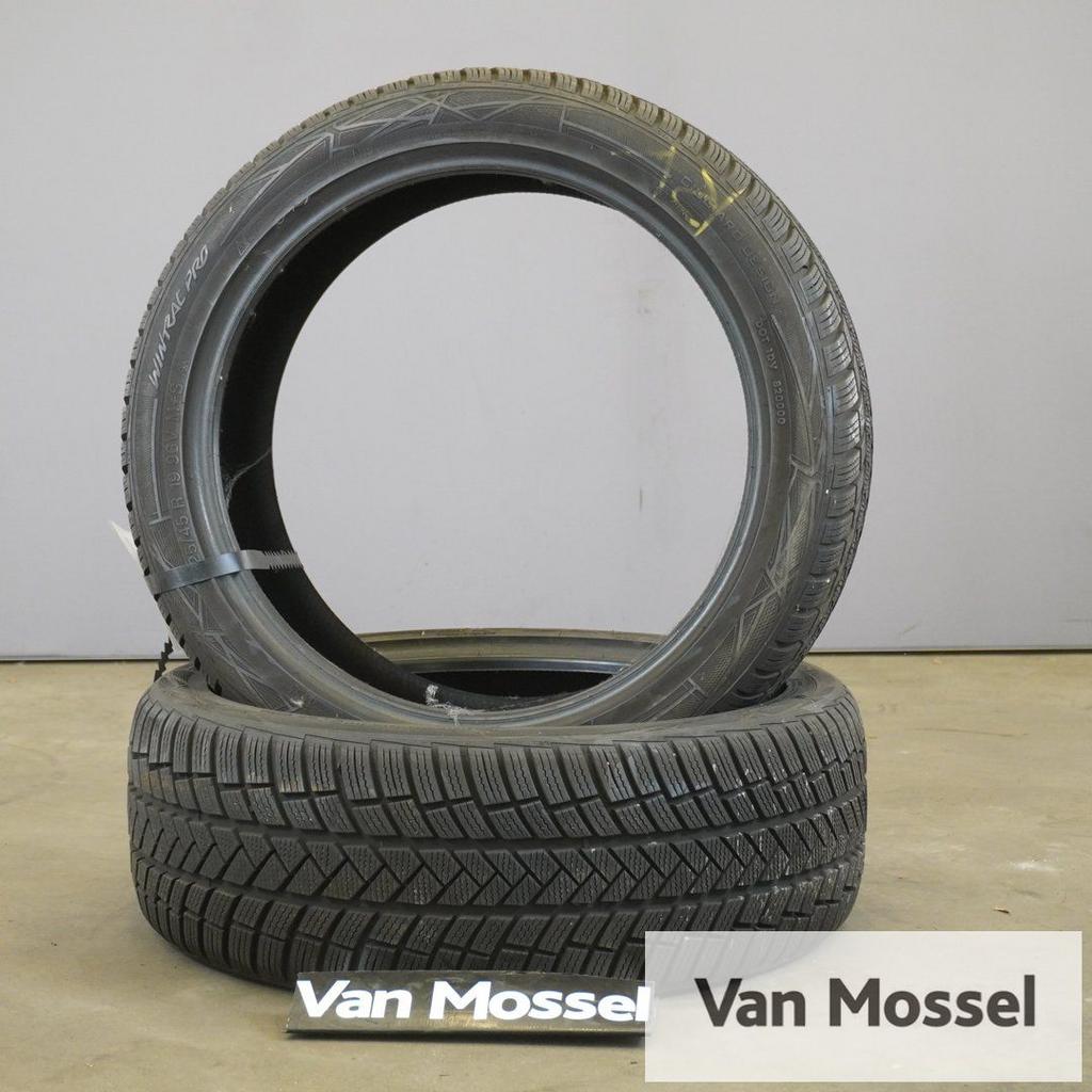 Vredestein Wintrac Pro Winterbanden 225/45/R19, Auto-onderdelen, Banden en Velgen, 19 inch, Gebruikt, -, -