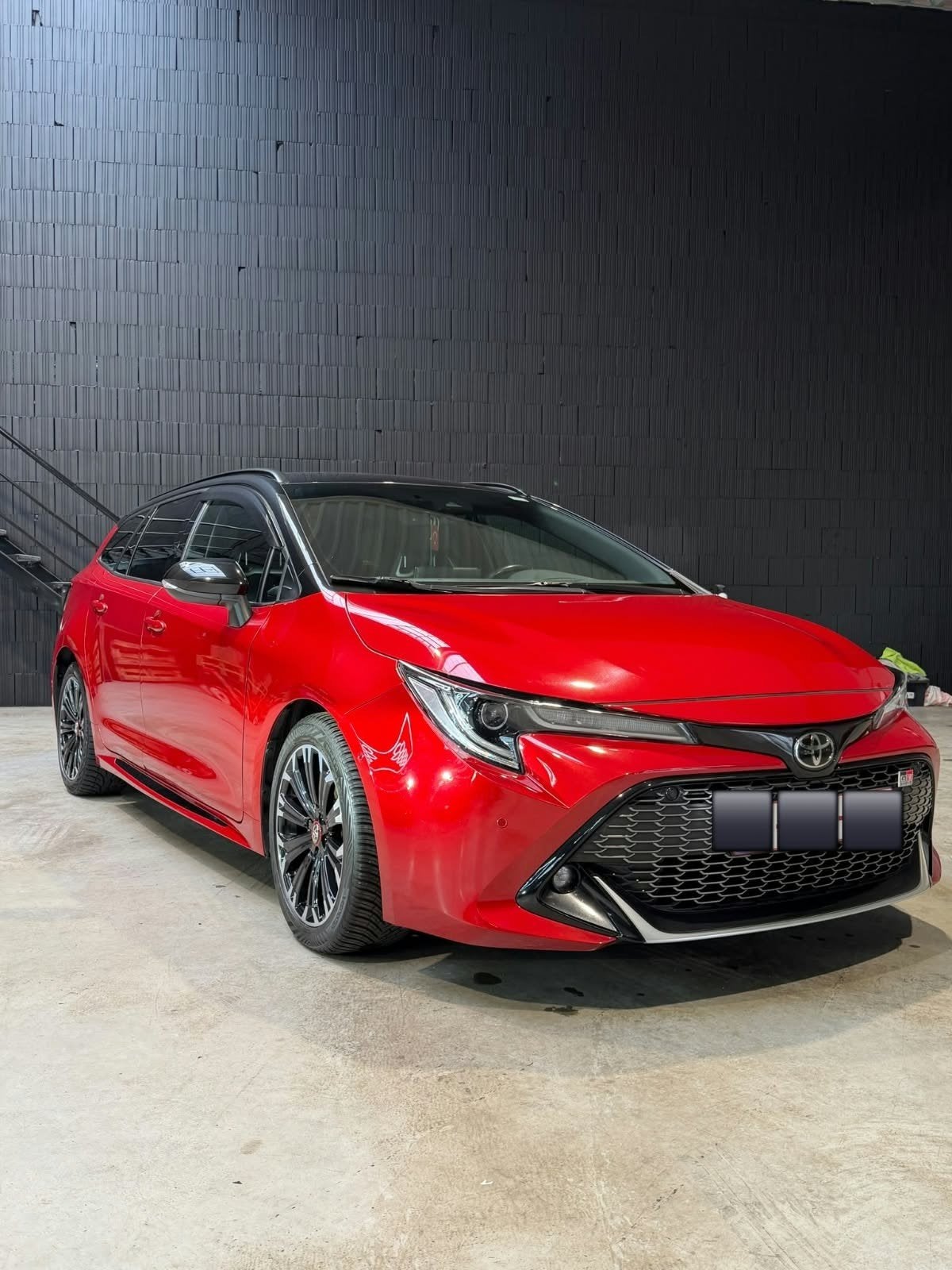 Toyota Corolla GR Sport TS 1.8hybrid 122ch, Autos, Rouge, Achat, 5 portes, Automatique