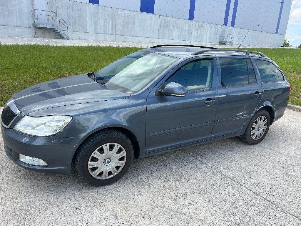 Skoda Octavia Break 1.4 Essence, Achat, Entreprise, Boîte manuelle, 5 portes