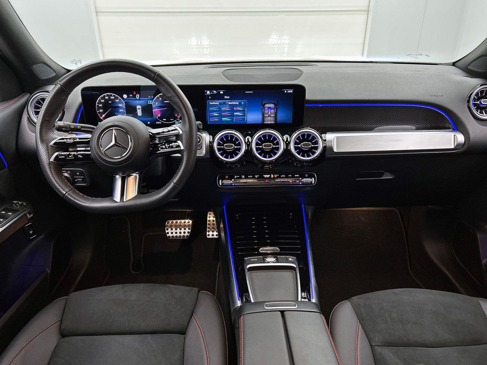 Mercedes-Benz GLB-Klasse 250 4MATIC AMG Line | 7 Zitplaatsen, Auto's, Automaat, Dealer onderhouden, Stof, 1670 kg