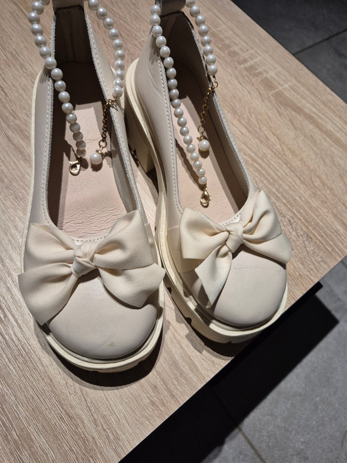 nieuwe damesschoenen maat 39, Ophalen, Beige