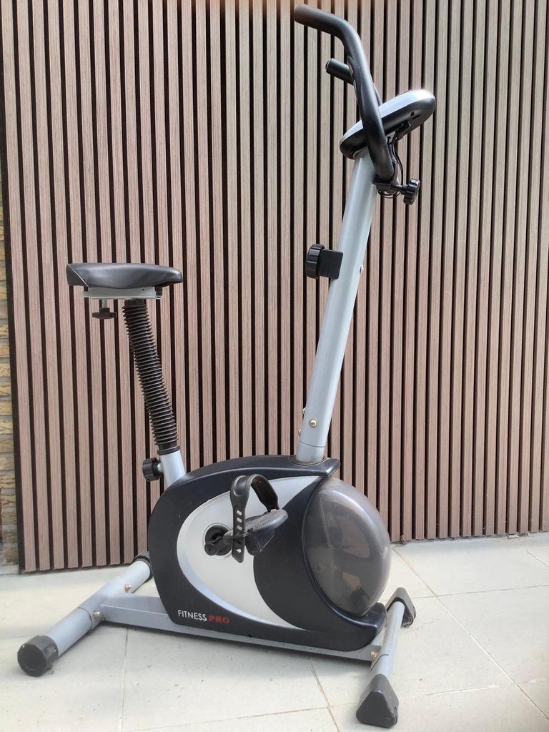 Hometrainer lage prijs, Sport en Fitness, Ophalen, Zo goed als nieuw, Hometrainer