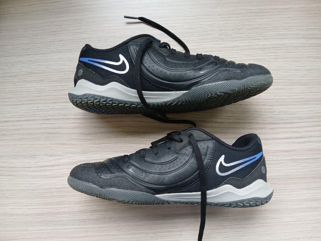Chaussures de football en salle Nike 37.5, Sports & Fitness, Enlèvement ou Envoi, Comme neuf, Chaussures