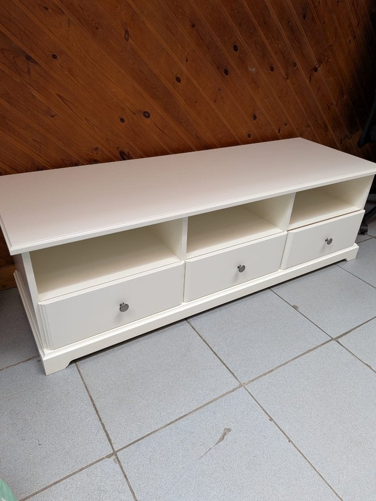Liatorp TV-meubel, Huis en Inrichting, Ophalen, Kunststof, 100 tot 150 cm, Zo goed als nieuw