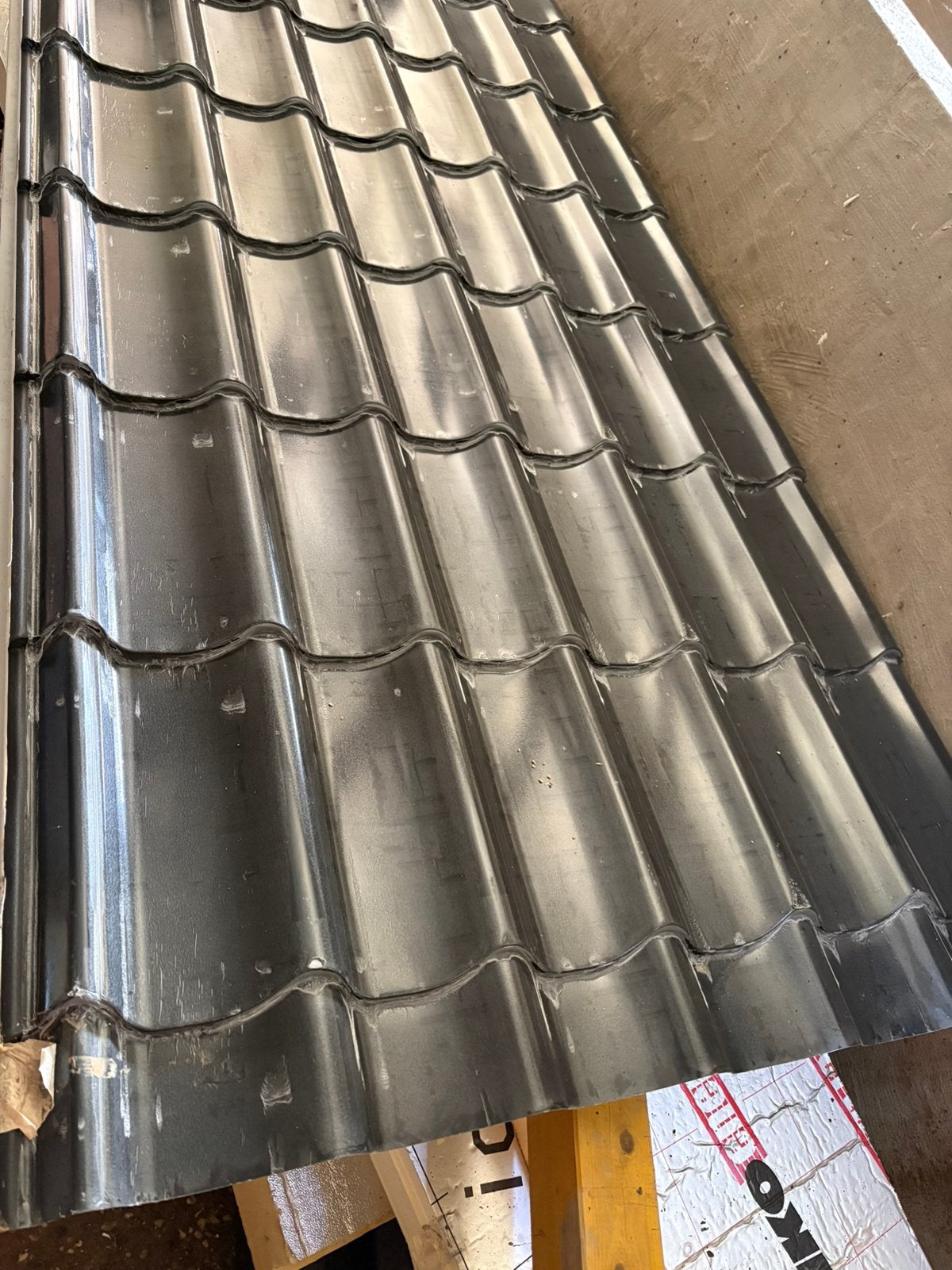 Sandwich paneel panplaat motief 9005, Doe-het-zelf en Bouw, Platen en Panelen, Ophalen, Nieuw, Overige materialen, 20 tot 50 mm