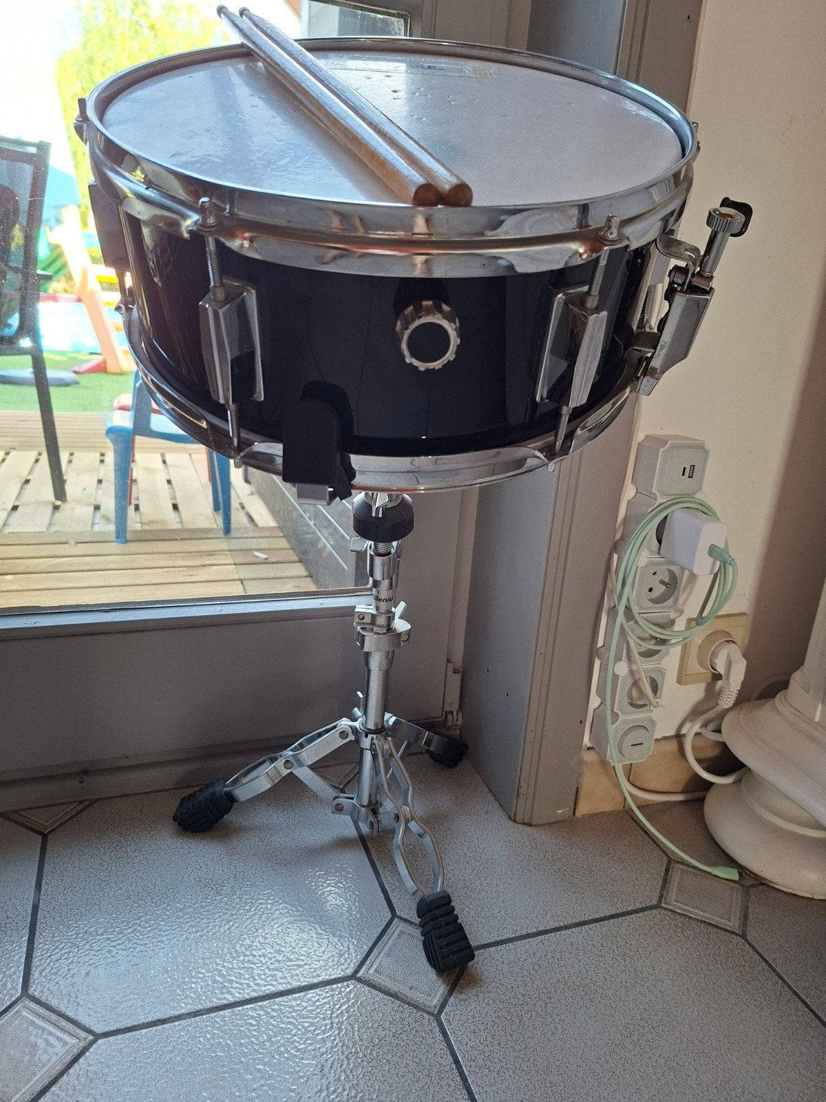 snare drum, staander en 2 drumstokken, Ophalen