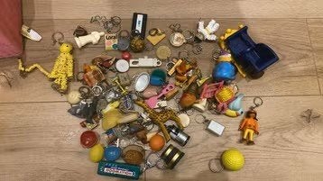 Lot de 65 anciens porte clés vintage, Enlèvement ou Envoi