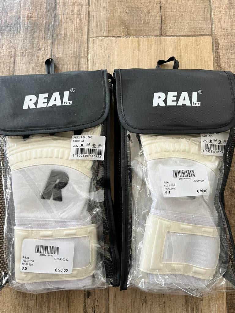 1+1 gloednieuwe keeperhandschoenen, Sport en Fitness, Voetbal, Ophalen, Nieuw, Handschoenen