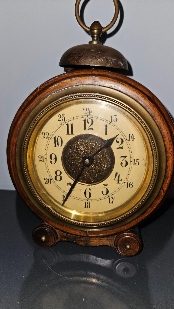 Grote oude houten brocante wekker met bel, Enlèvement ou Envoi