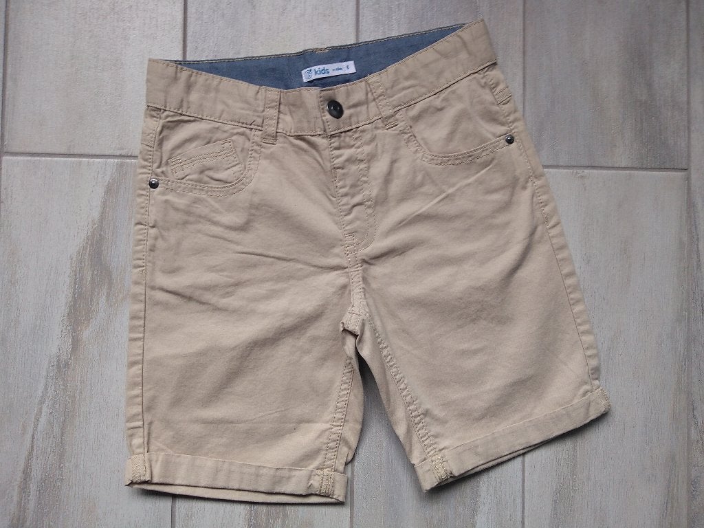 ★ M128 - Korte broek, Ophalen of Verzenden, Zo goed als nieuw, Jongen, Broek