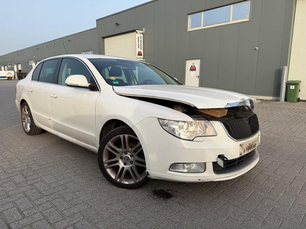 Skoda Superb 1.9 TDI 1.9 TDI Xenon ONLY EXPORT, Auto's, Skoda, Voorwielaandrijving, 105 pk, Gebruikt, 4 cilinders