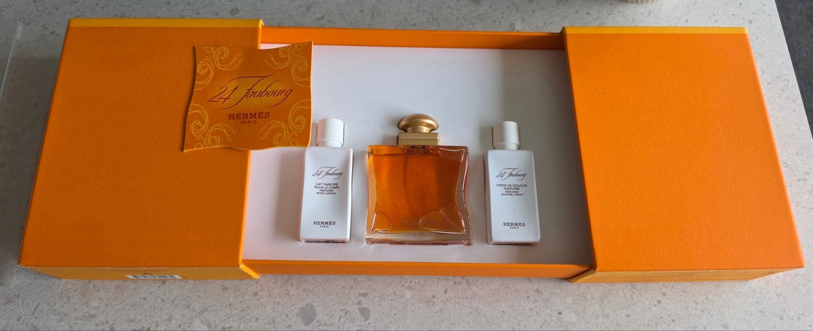 Eau de toilette 24 Faubourg Hermes, Bijoux, Sacs & Beauté, Enlèvement