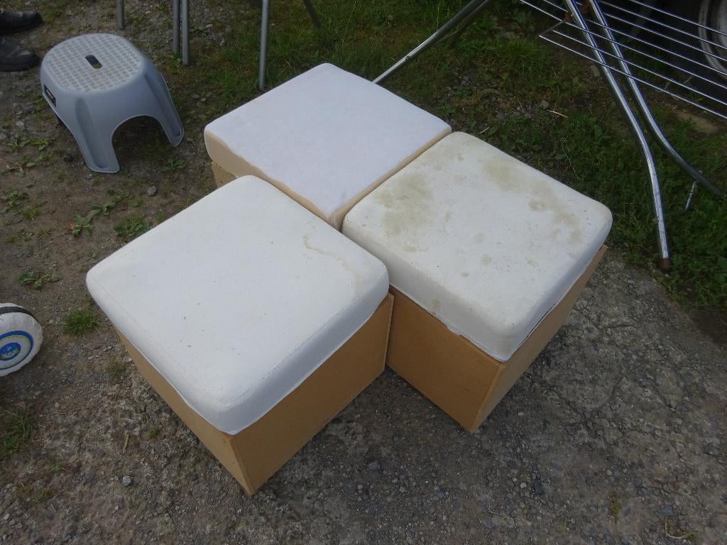 Vend un lot de 3 poufs IKEA à recouvrir, Ophalen, Gebruikt, Vierkant, Hout
