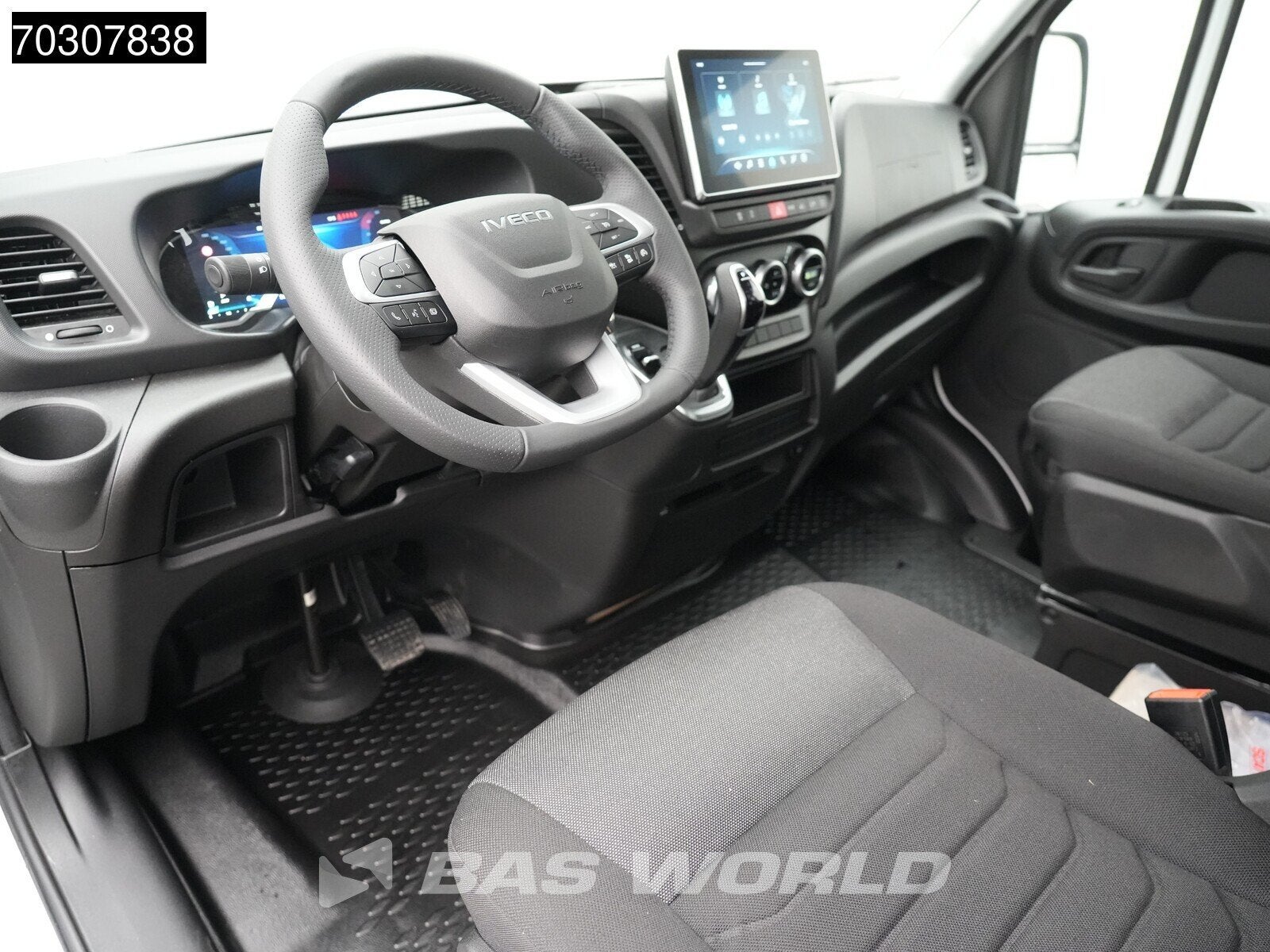 Iveco Daily 35C21 3.0L Open Laadbak Dubbel Cabine 210PK Dubb, Auto's, Stof, Euro 6, 4 cilinders, Iveco