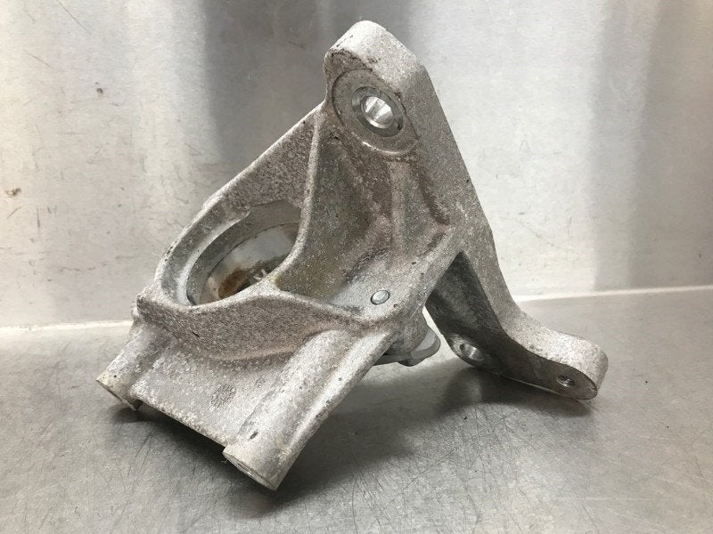 SUPPORT Nissan X-Trail (T32) (01-2013/12-2022), Utilisé, Nissan