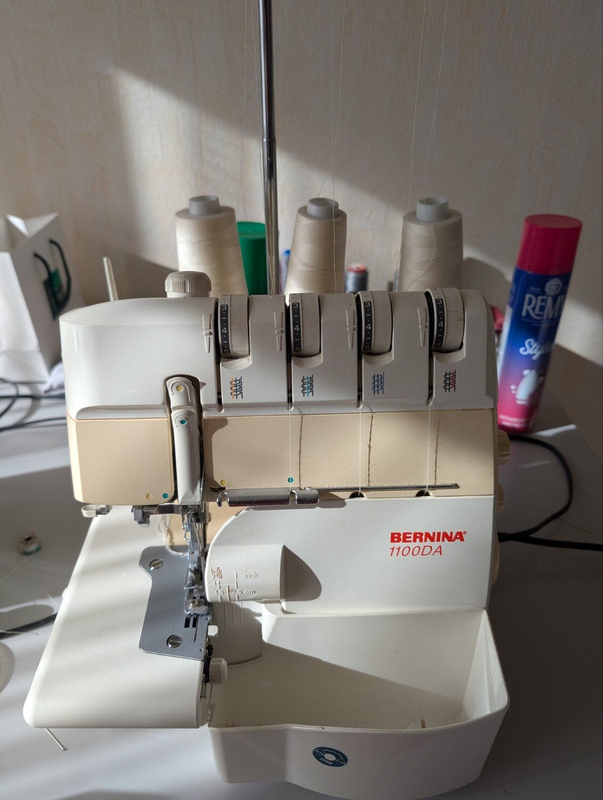 Overlockmachine Bernina, Hobby en Vrije tijd, Ophalen, Gebruikt, Lockmachine, Bernina