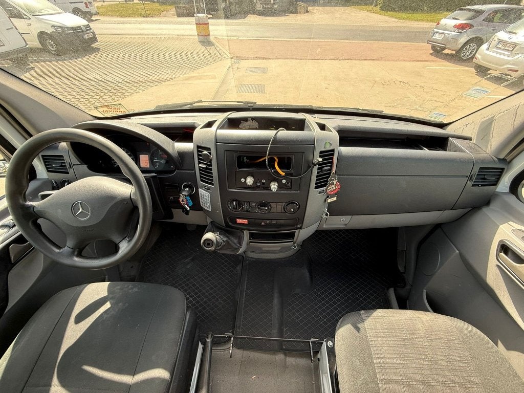 Mercedes-Benz Sprinter 313 (Stock ID 54183) — 24