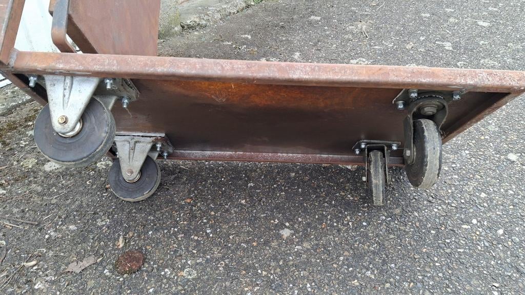 Verhuiskarretje. Zeer stevig metalen dubbele trekkar., Ophalen