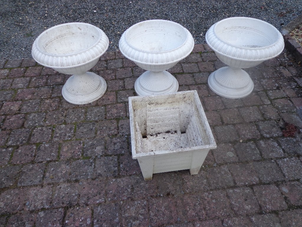 Verschillende witte bloembakken, Ophalen, Kunststof, Gebruikt, Rond