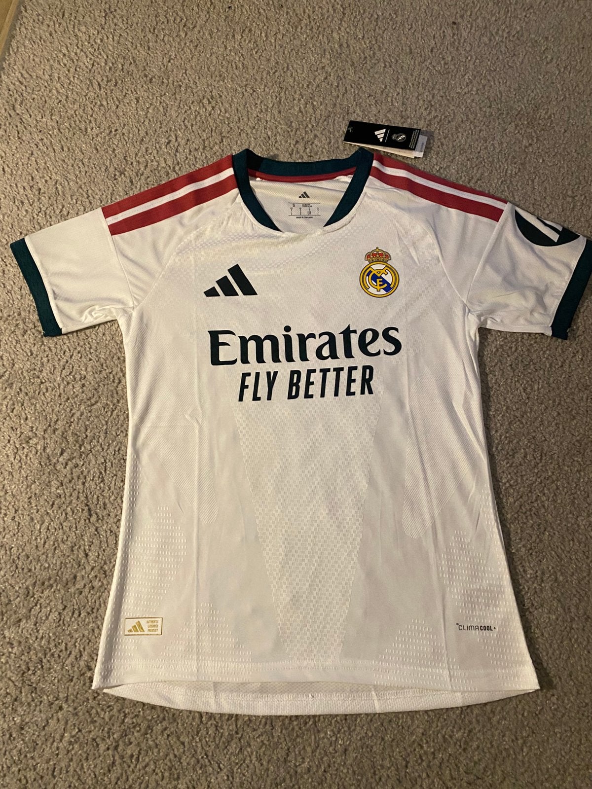 Real Madrid player version 26/27 home, Sports & Fitness, Football, Taille S, Envoi, Neuf, Maillot
