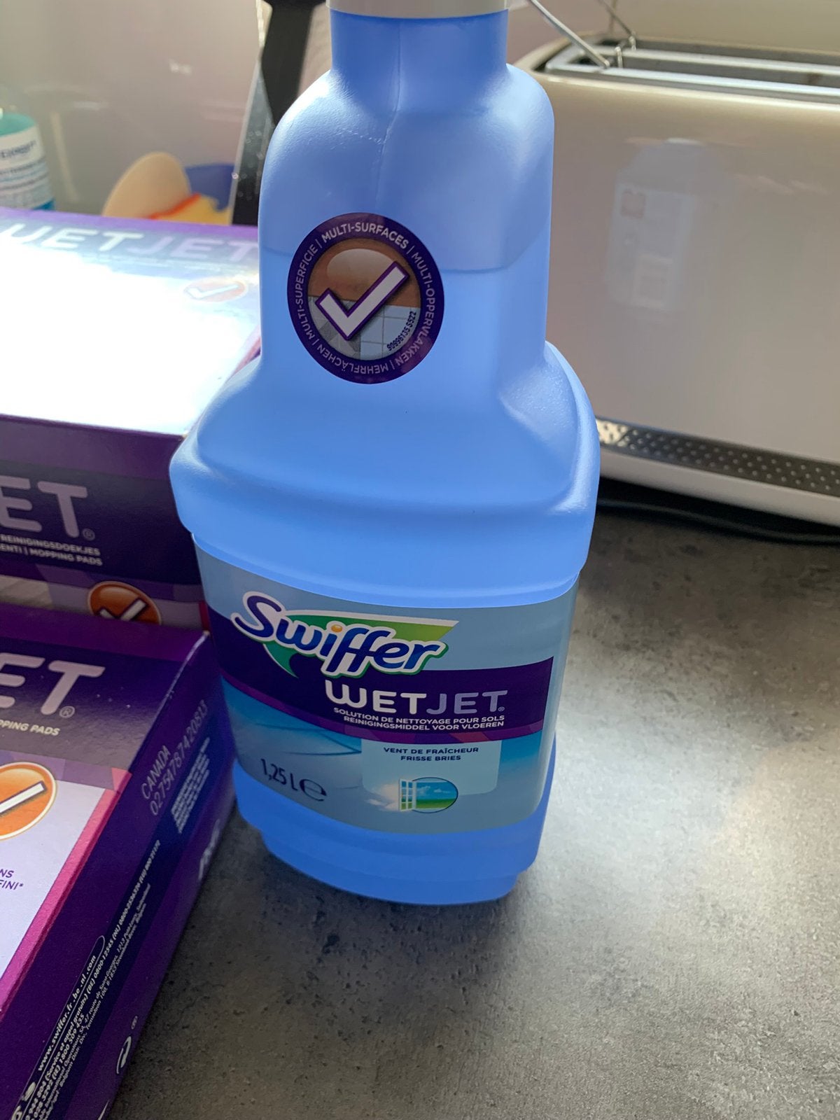 Doekjes en product voor swiffer wet jet, Maison & Meubles, Produits de nettoyage, Enlèvement, Produit de nettoyage
