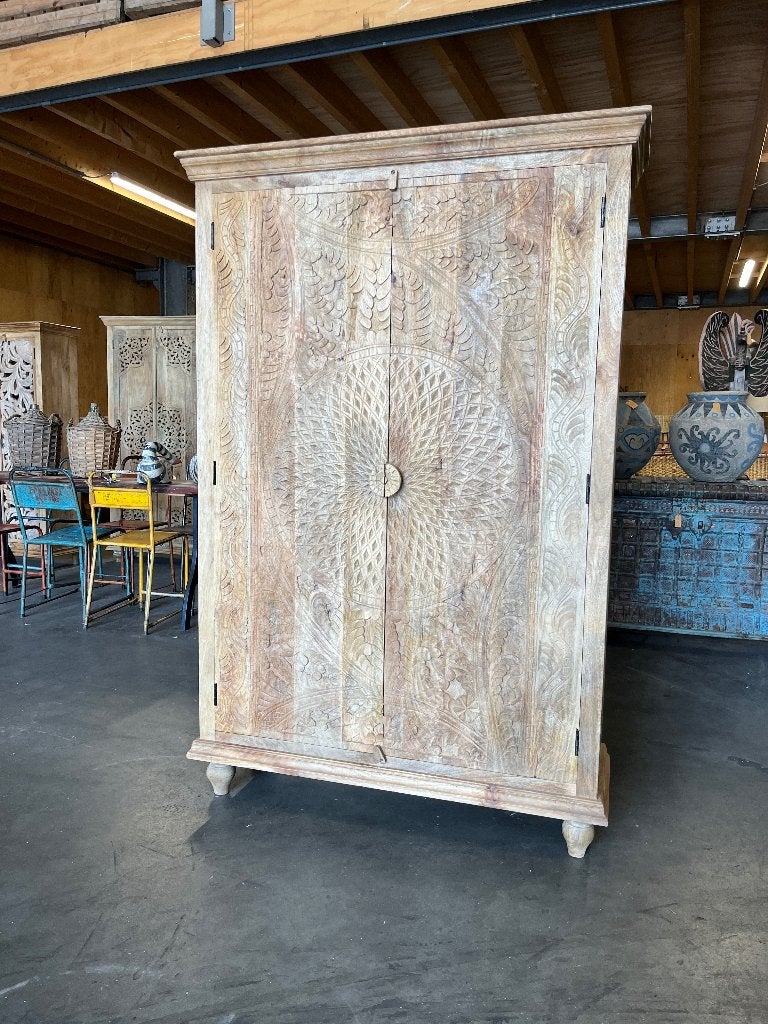 Handgesneden Kast uit India Uniek exemplaar Ibiza/Boho Nieuw, Ophalen, Met deur(en), 100 tot 150 cm, Ibiza/Boho/Botanisch
