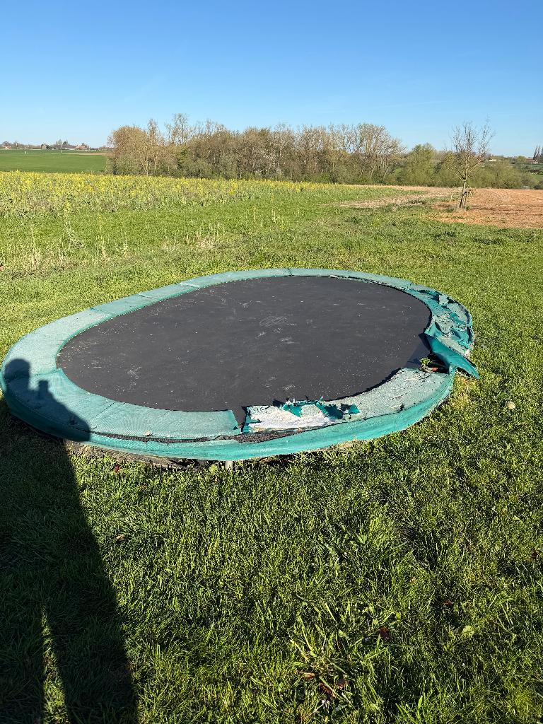 Trampoline Berg ovaal 520cm, Kinderen en Baby's, Speelgoed | Buiten | Trampolines, Ophalen