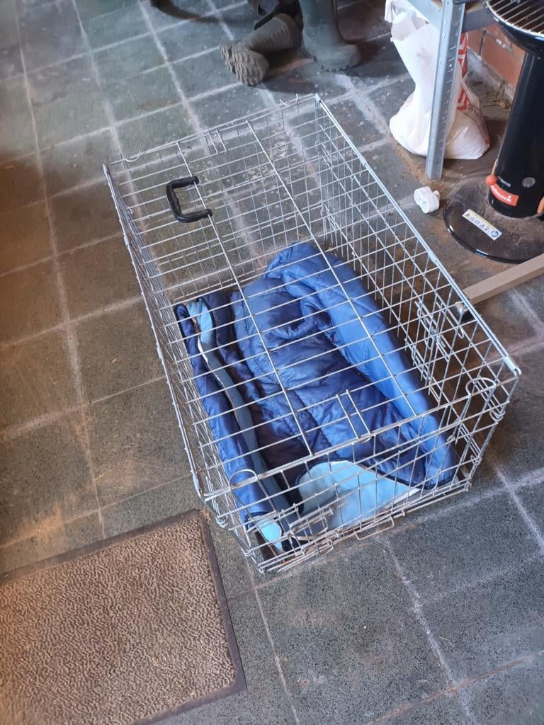Kennel 77cm op 47cm en 55cm hoog, Dieren en Toebehoren, Ophalen
