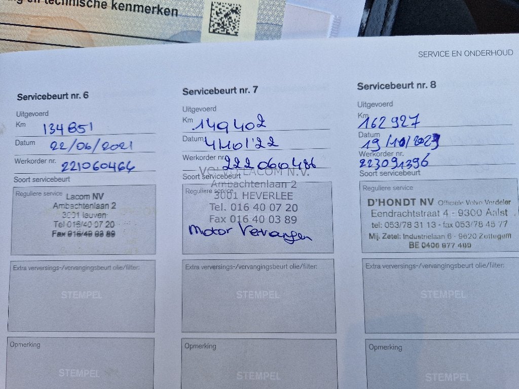 Volvo V40 Motor vervangen bij 149000km, Auto's, Volvo, Voorwielaandrijving, 4 cilinders, Alcantara, 5 deurs