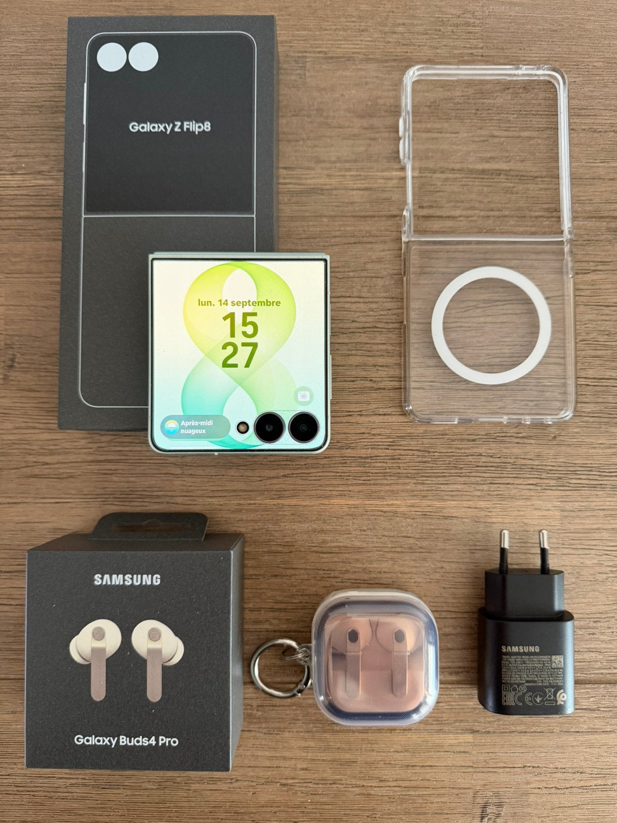 Pack Samsung (Garantie 2028) : Galaxy Z Flip8 Vert D'eau + B, Télécoms, Enlèvement, Comme neuf, Samsung