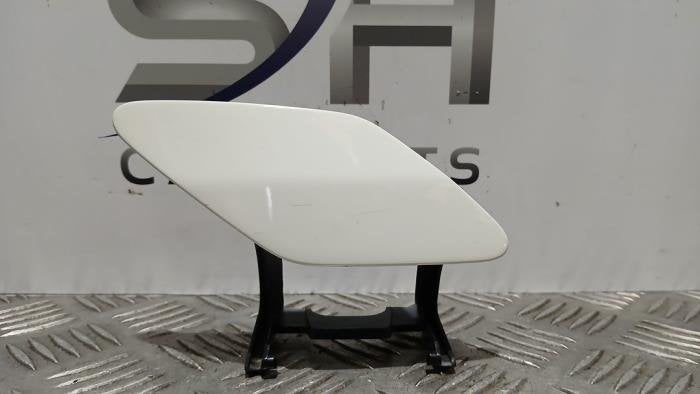 Capuchon lave-phares droite d'un Mercedes B-Klasse (650), 3 mois de garantie, Utilisé, -, -