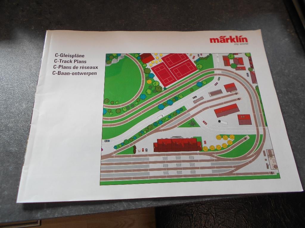 marklin H0 boek C-rail baanontwerpen, Hobby en Vrije tijd, Wisselstroom, Rails, Ophalen of Verzenden, Zo goed als nieuw