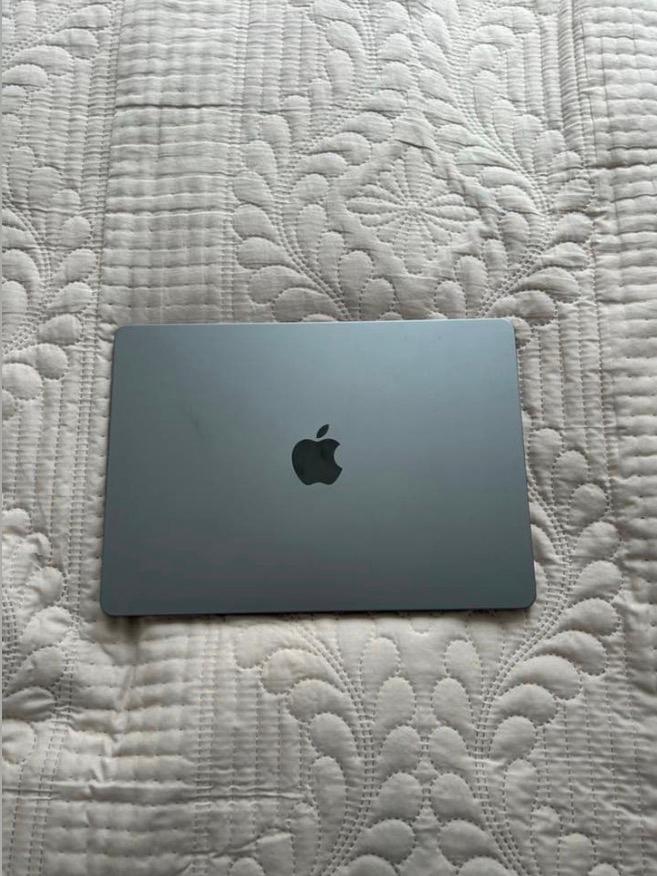Macbook m2 ZO GOED ALS NIEUW, Computers en Software, Windows Laptops, Ophalen, Zo goed als nieuw