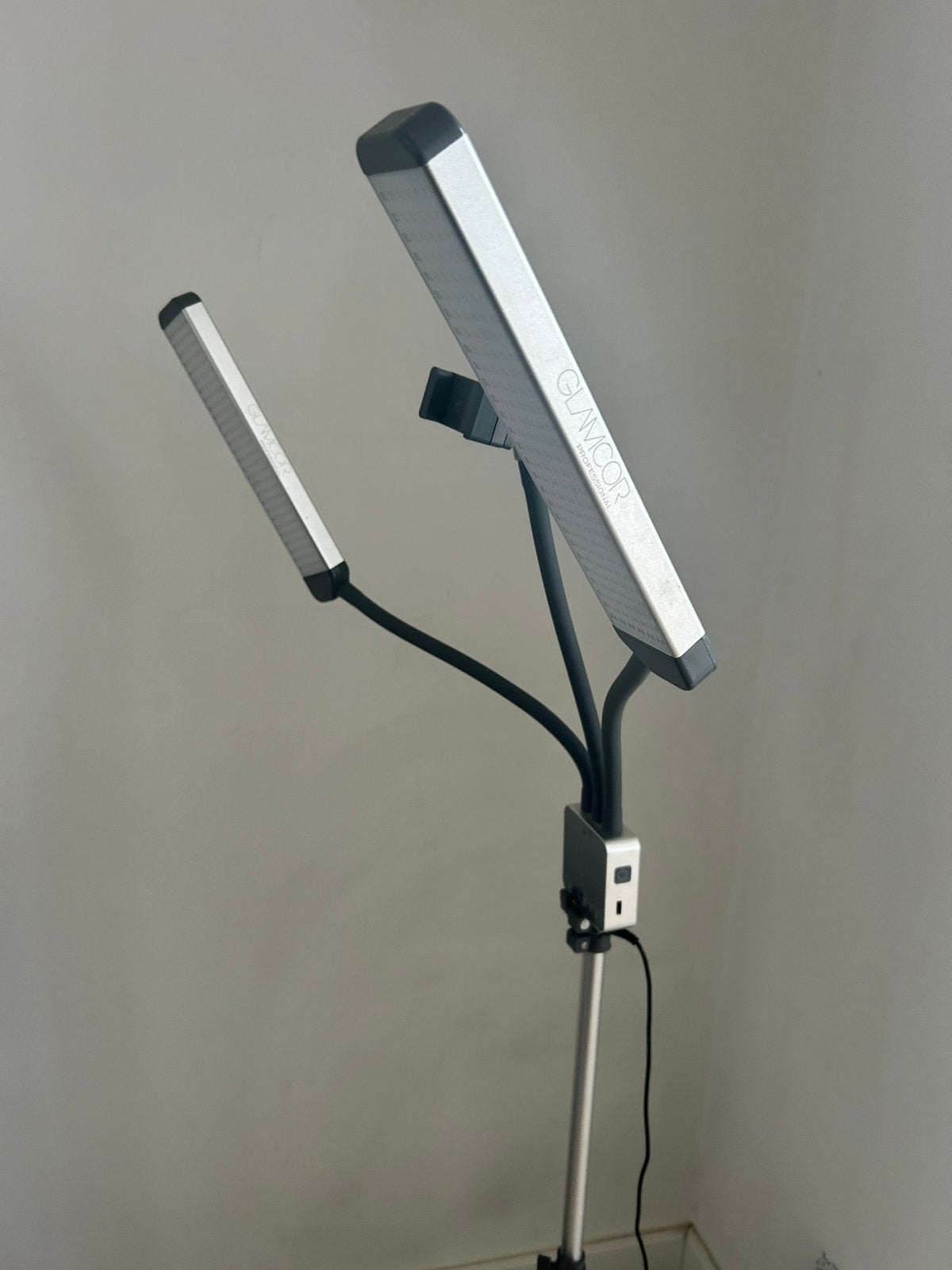 Ringlamp met telefoonhouder Glamcor, Ophalen, Zo goed als nieuw