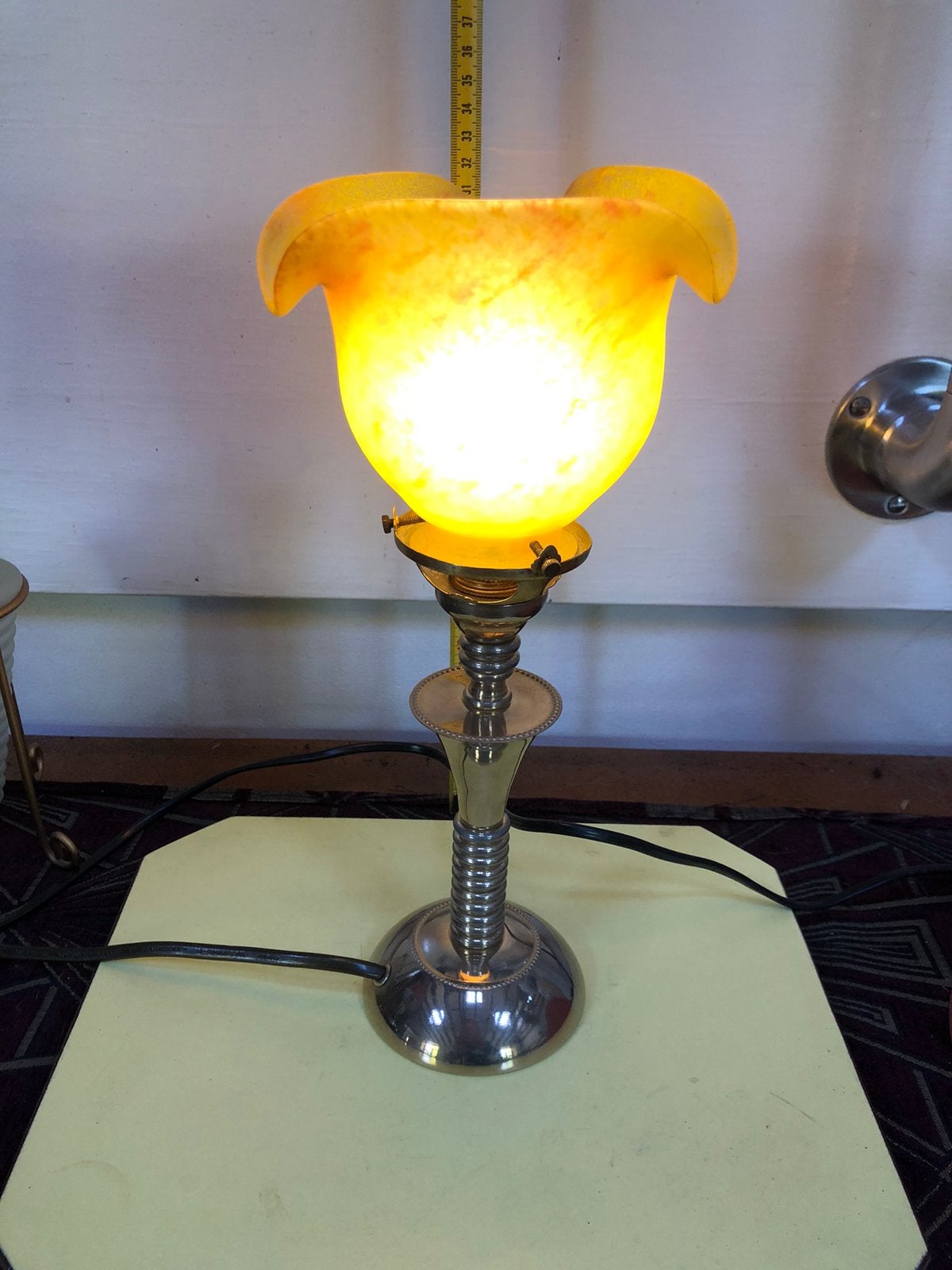 Lampe avec tulipe signée, Enlèvement ou Envoi, Utilisé