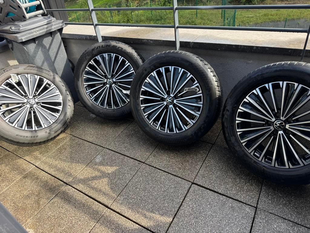 JanteTiguan ||| avec pneu hiver 235/55/R18, Neuf, Pneus et Jantes, Pneus hiver, 18 pouces