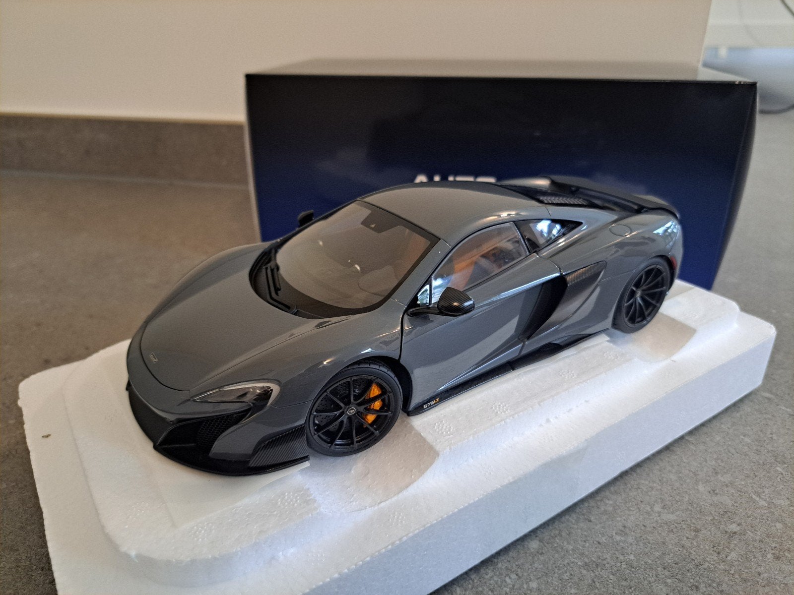 McLaren 675LT Chicane Grey AUTOART 1/18 Neuve, Enlèvement ou Envoi, Neuf, Voiture, Autoart