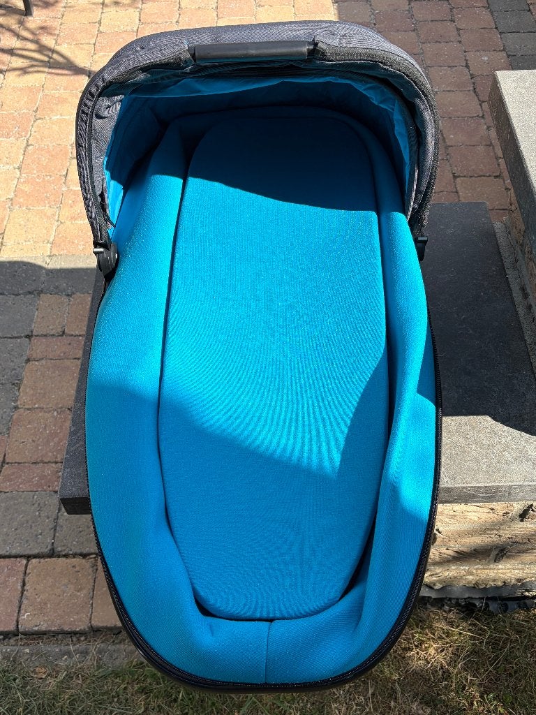 Nacelle Quinny grise/bleue – Très bon état, Enlèvement, Utilisé, Poussette, Quinny