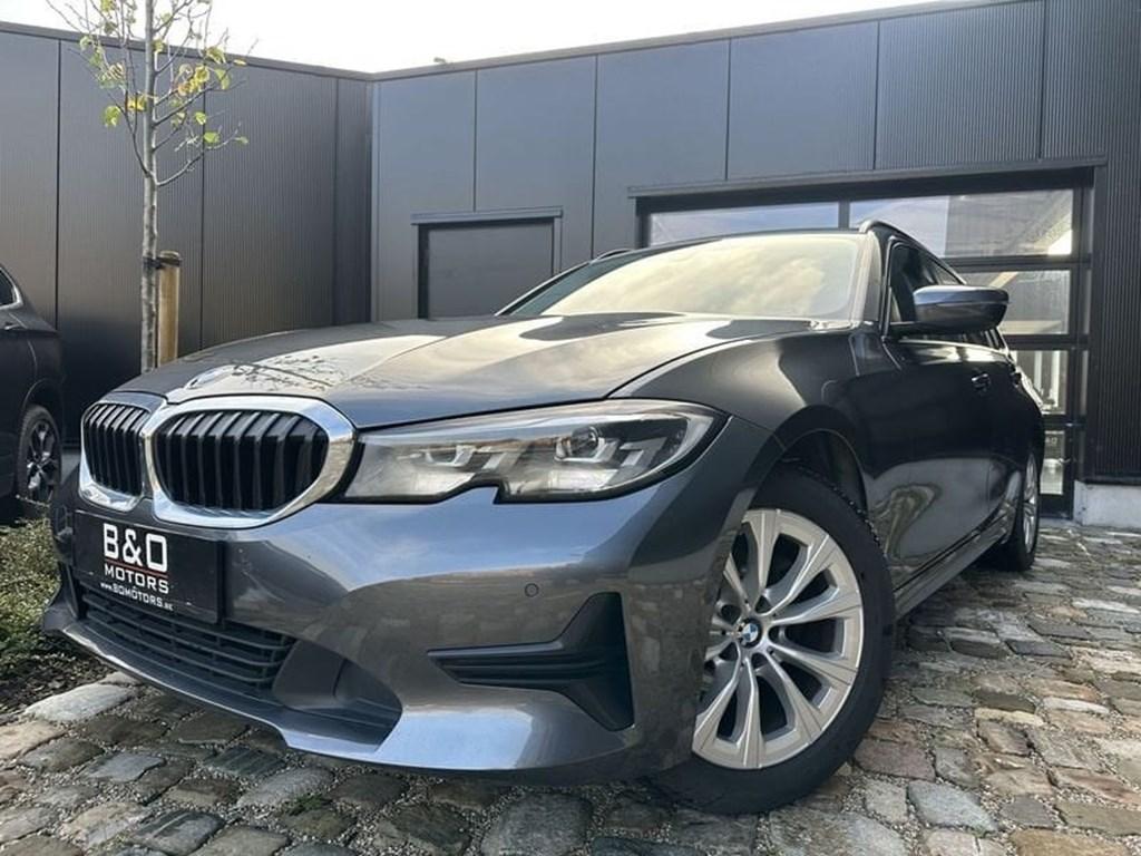 BMW 318 318dA Tour  Automaat ,veel opties , 15.495+BTW zuin, Auto's, BMW, https://public.car-pass.be/vhr/58c1d4de-6f33-4fbe-ac2e-978b72d086c4