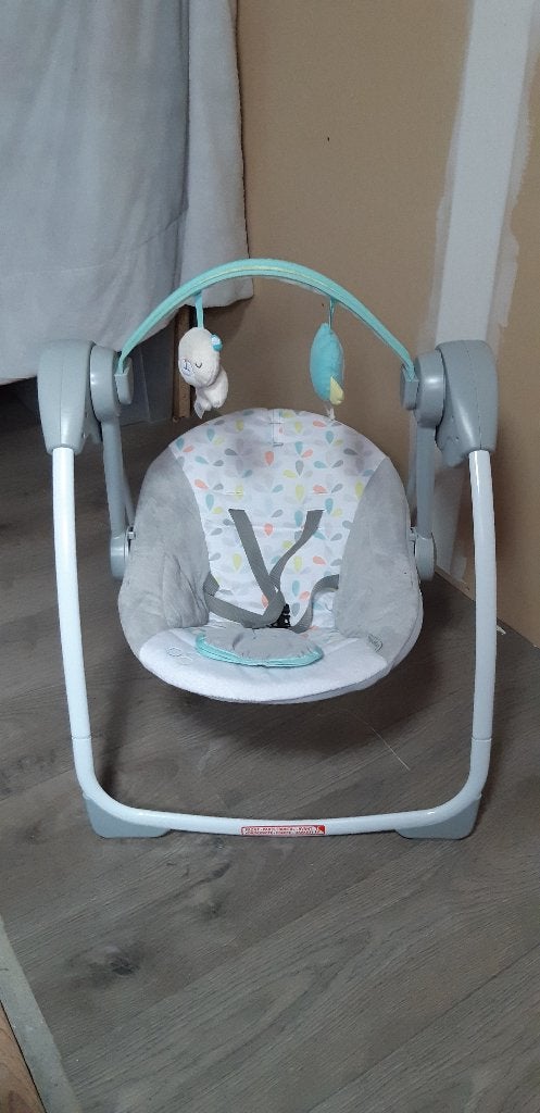 Baby schommel - wipper, Kinderen en Baby's, Gebruikt, Schommelstoel, Met gordel(s) of riempje(s), Ophalen