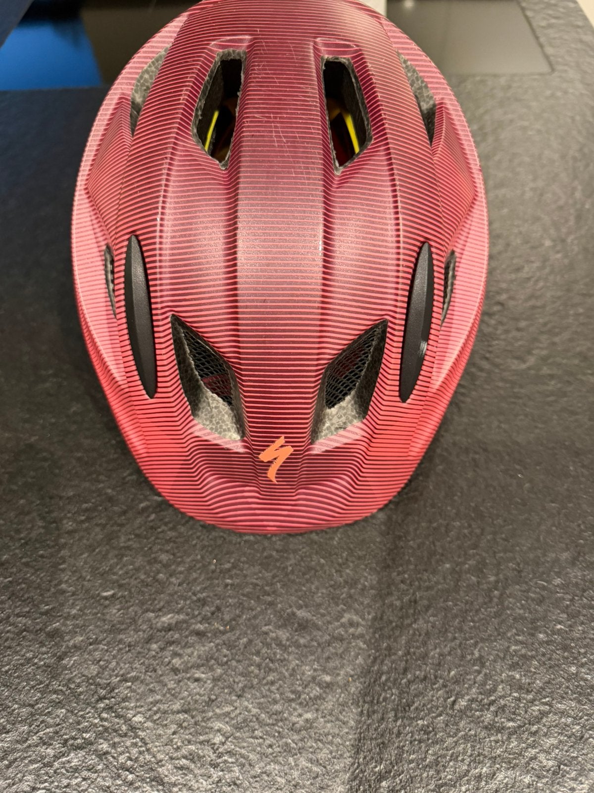 Specialized kinderfietshelm maat 46-51 cm in top staat, Ophalen, Zo goed als nieuw
