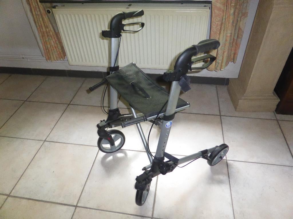 rollator vermeiren quad light - verstelbaar in 6 standen, Divers, Déambulateurs, Enlèvement, Poids léger, Comme neuf