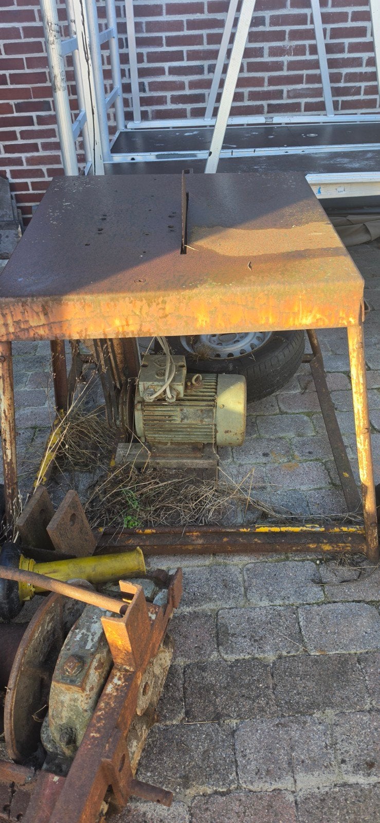zaagmachine, Ophalen