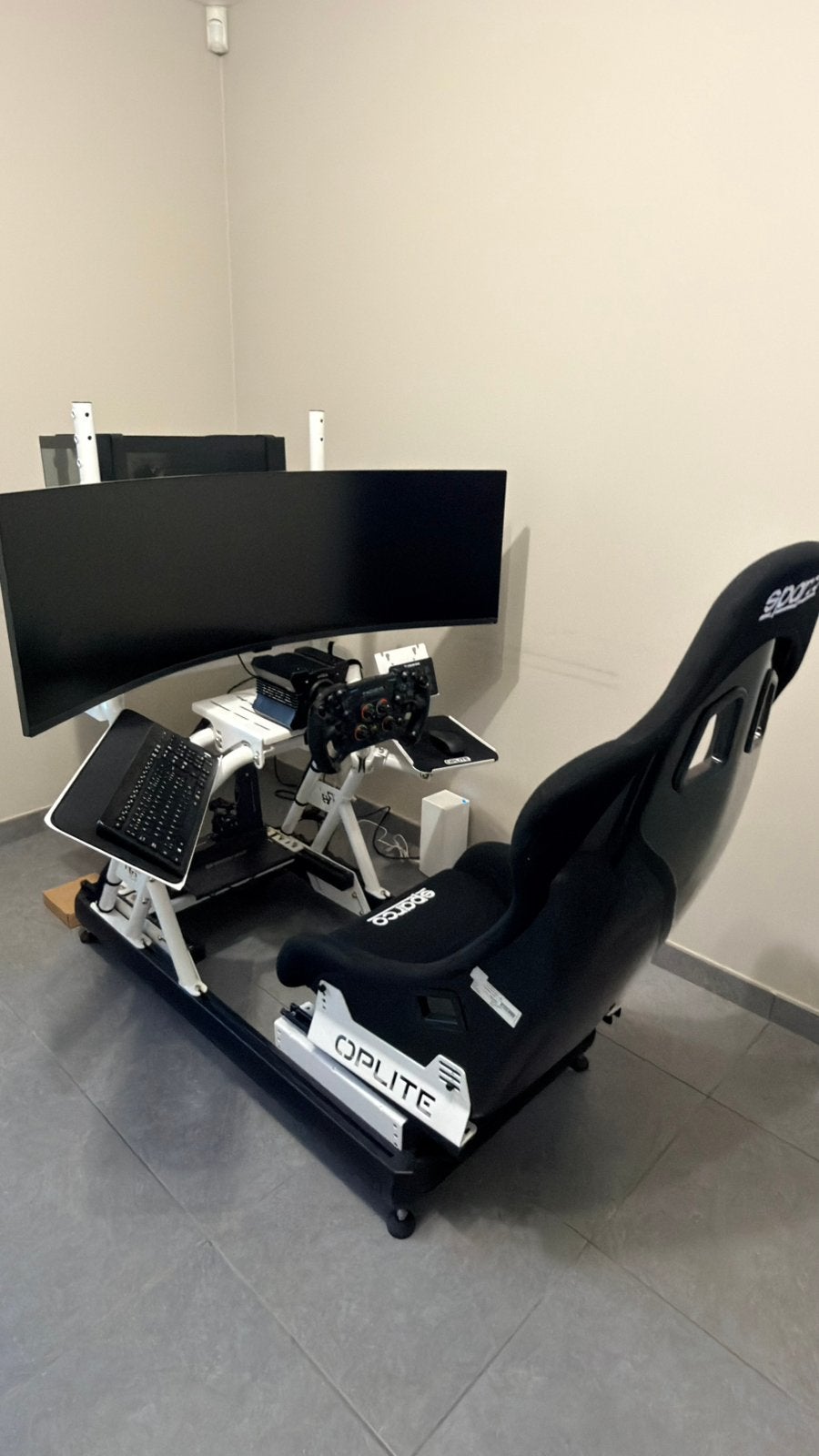 Chassis Oplite R8 Fury + accessoires (parfait etat, 02/2026), Autres types, Autres marques, Comme neuf, Enlèvement