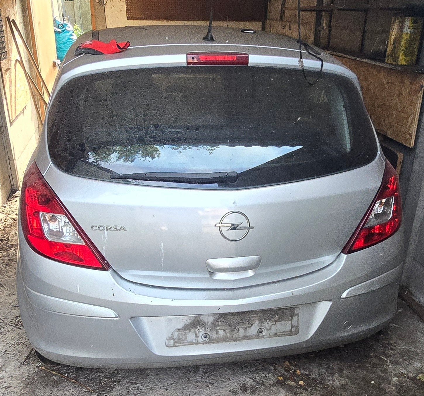 2 voituree   Exportation/réparation, Autos, Particulier, Achat, Corsa