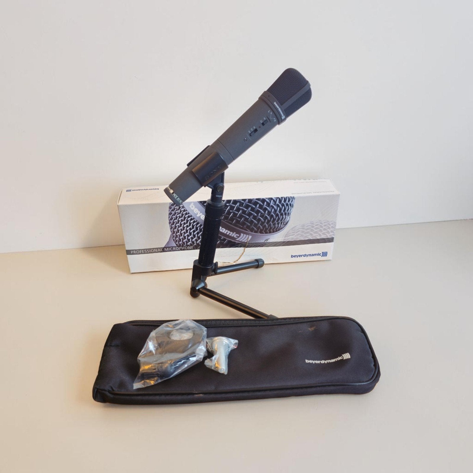 Beyerdynamic MCE 82 N(C) Stéréo XY Micro 1970, Musique & Instruments, Enlèvement ou Envoi, Comme neuf, Micro studio