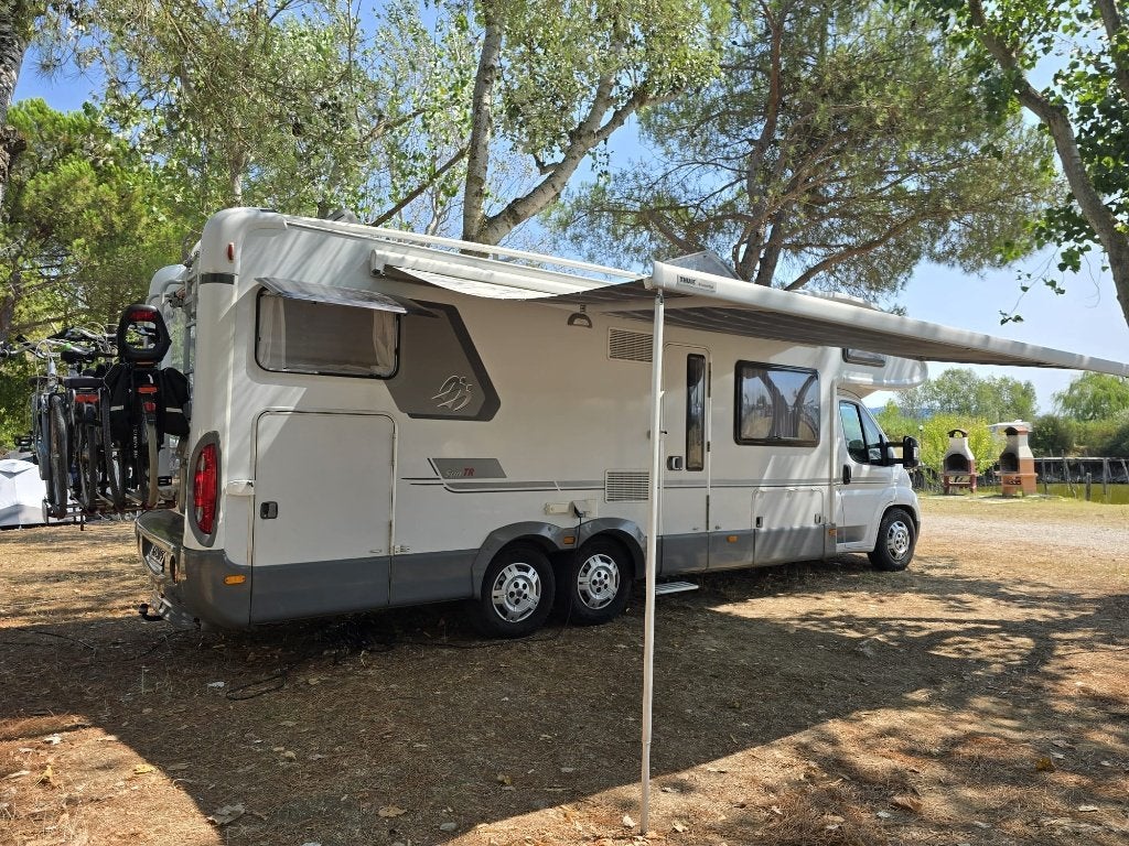 Knaus Sun Traveller 800DG Mobilhome, Caravanes & Camping, Camping-cars, Siège de train, Réfrigérateur, Impérial, Toilette à cassette